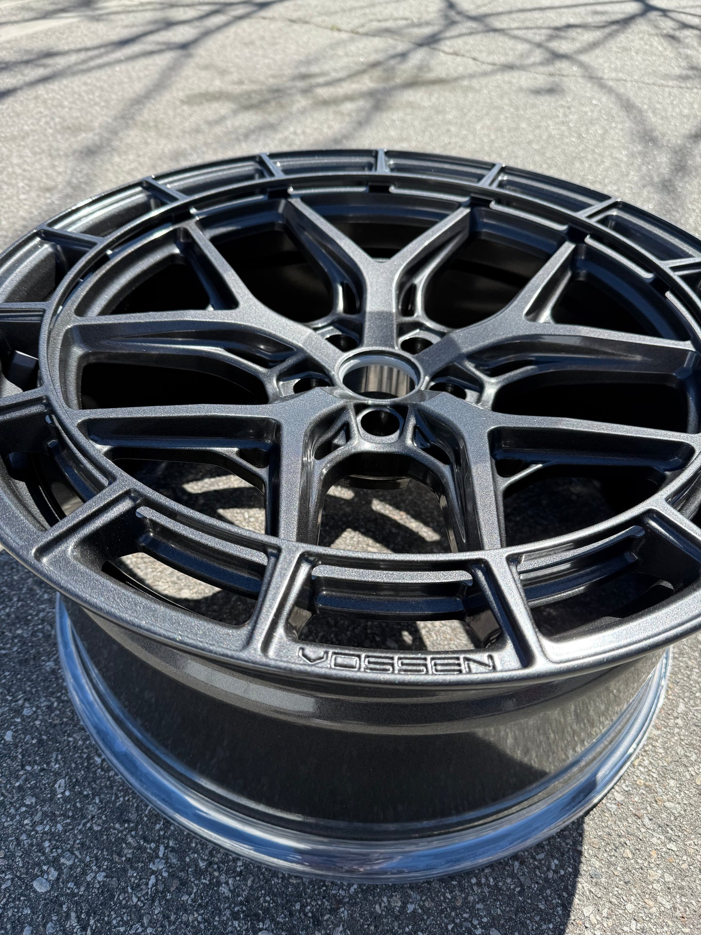 22x9.0 Vossen HFX-1 / Anthracite