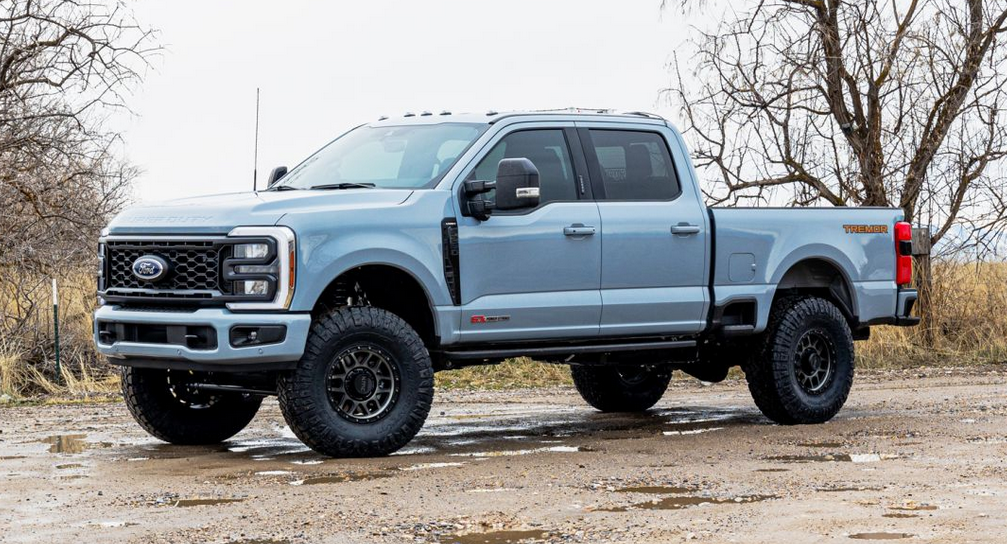 ReadyLift 2.5" SST Lift Kit 2023-2024 Ford Super Duty F250/F350 Tremor 4WD