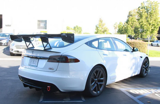 APR GTC-500 2021-up Adjustable Wing 71" Tesla Model S Plaid