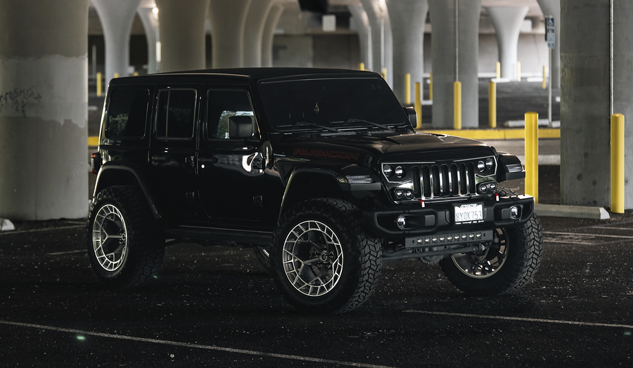 17x9.0 Fuel Charger FC873 Blackout