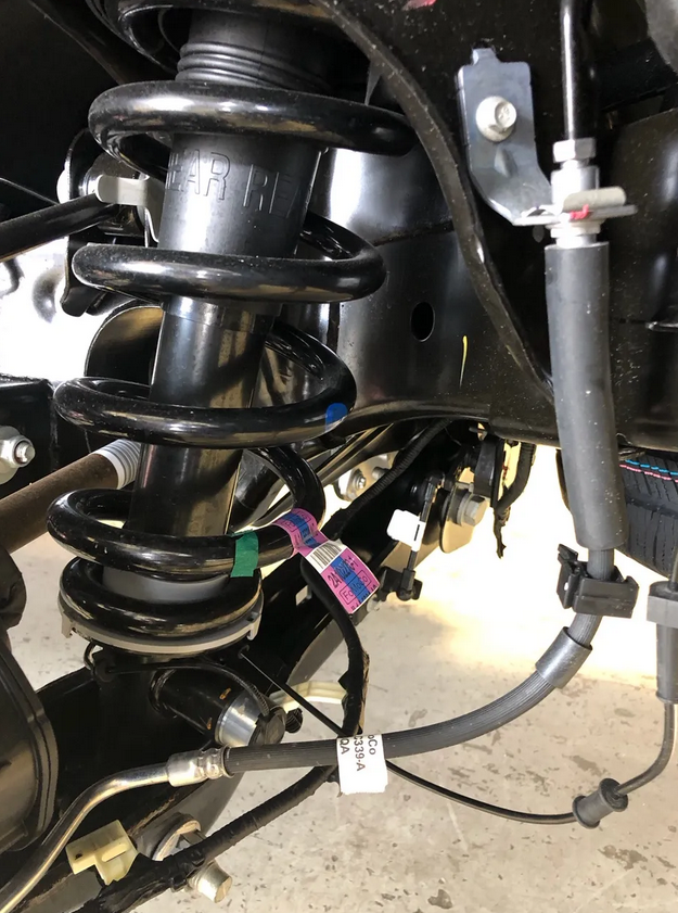 Traxda Front Lift Kit 2003-2024 Ford Expedition / 2003-2024 Lincoln Navigator (NON AIR BAG) - 2.25" Rear