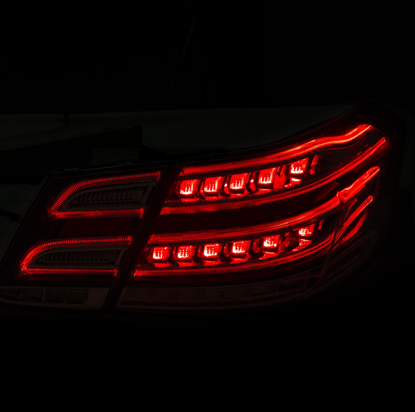 Anzo 2010-2013 Mercedes Benz E Class W212 4DR LED Tail Lights Chrome Red/Clear Lens(4 PCS)