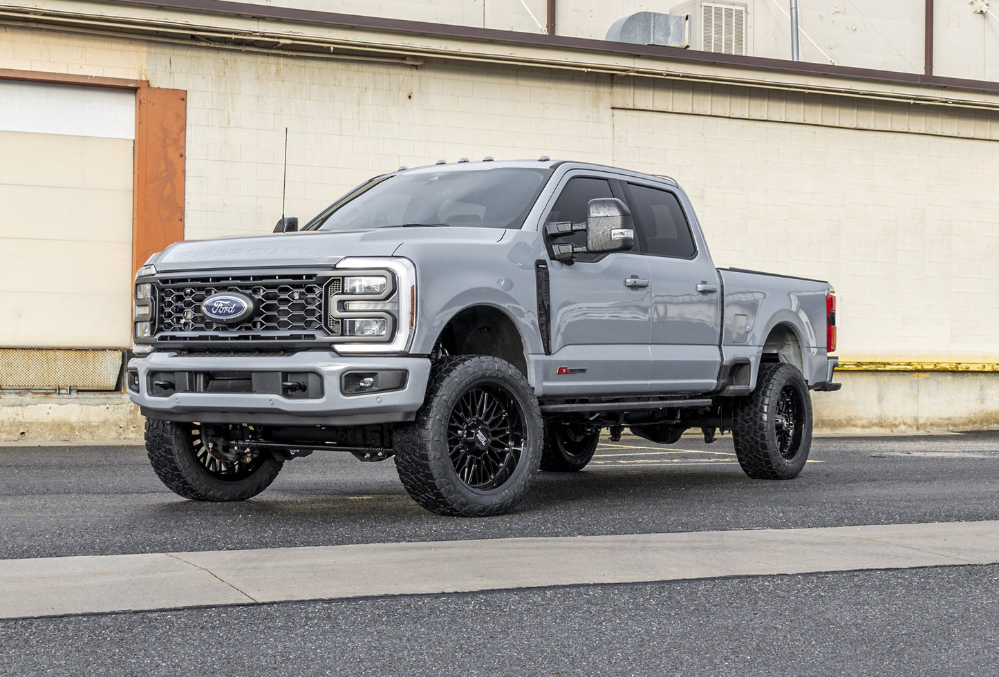 ReadyLift 2.5" Coil Spring Front Lift Kit w/ Falcon 3.3 Shocks 2020-2025 Ford Super Duty Diesel 4WD