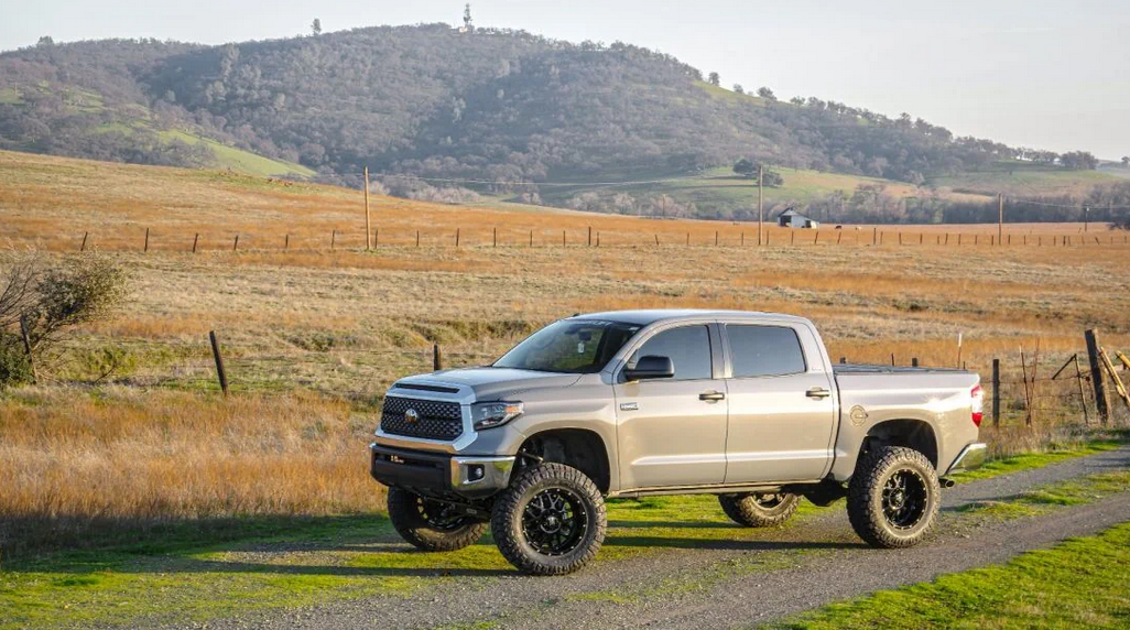 ReadyLift 8" Lift Kit 2007-2021 Toyota Tundra W/ Falcon 1.1 Shocks