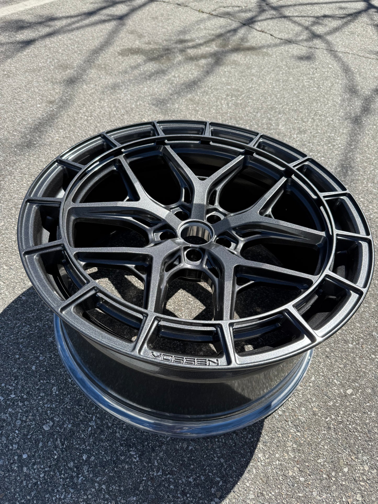 22x9.0 Vossen HFX-1 / Anthracite