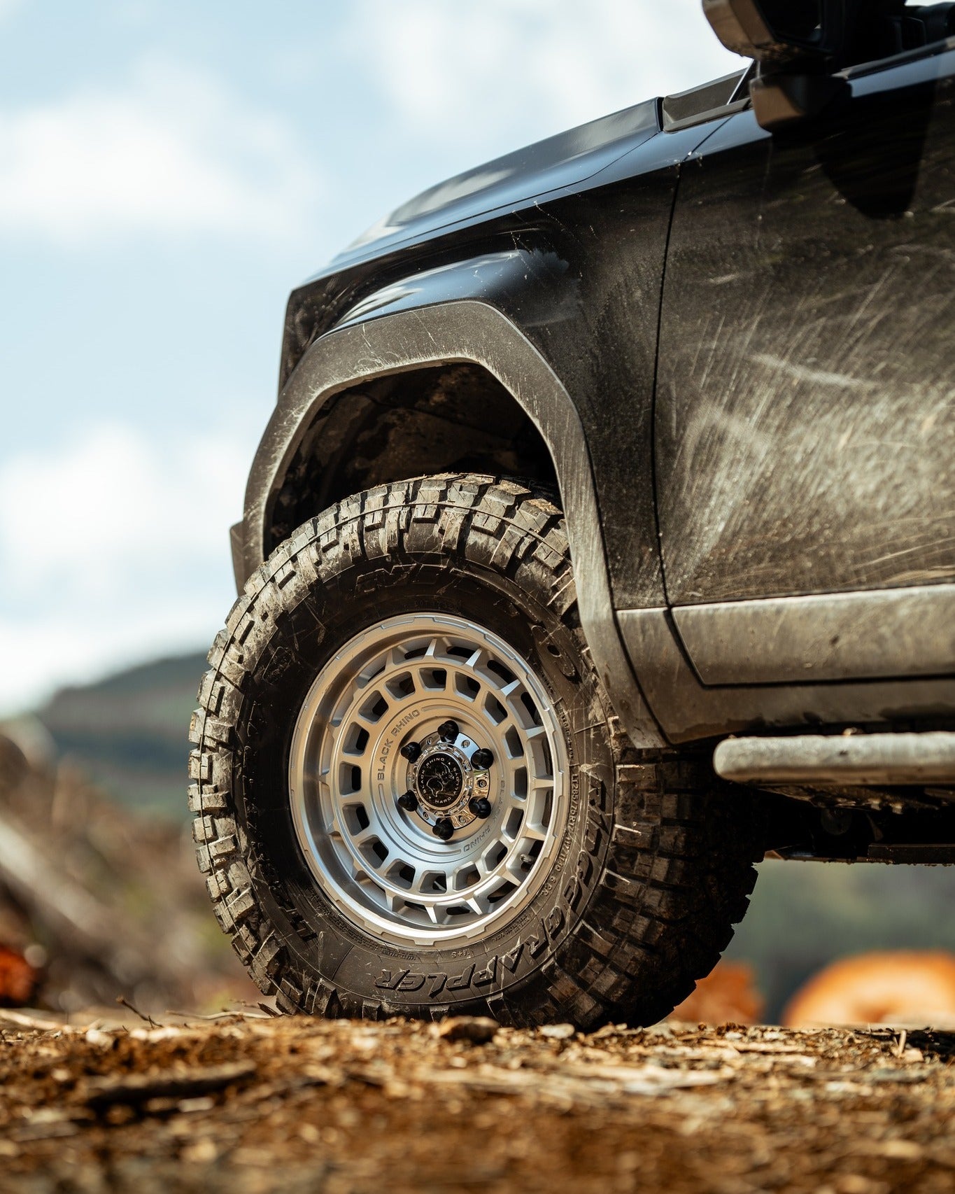 20x8.5 Black Rhino BR024 AWOL Silver w/ Machined Face – Darkside