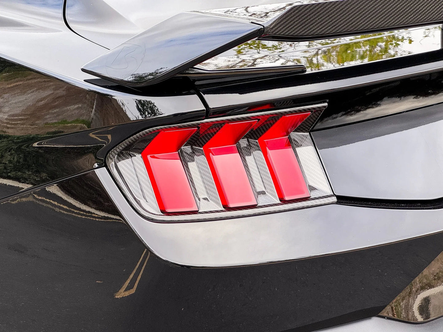 2024-Current Ford Mustang Dry Carbon Taillight Cover