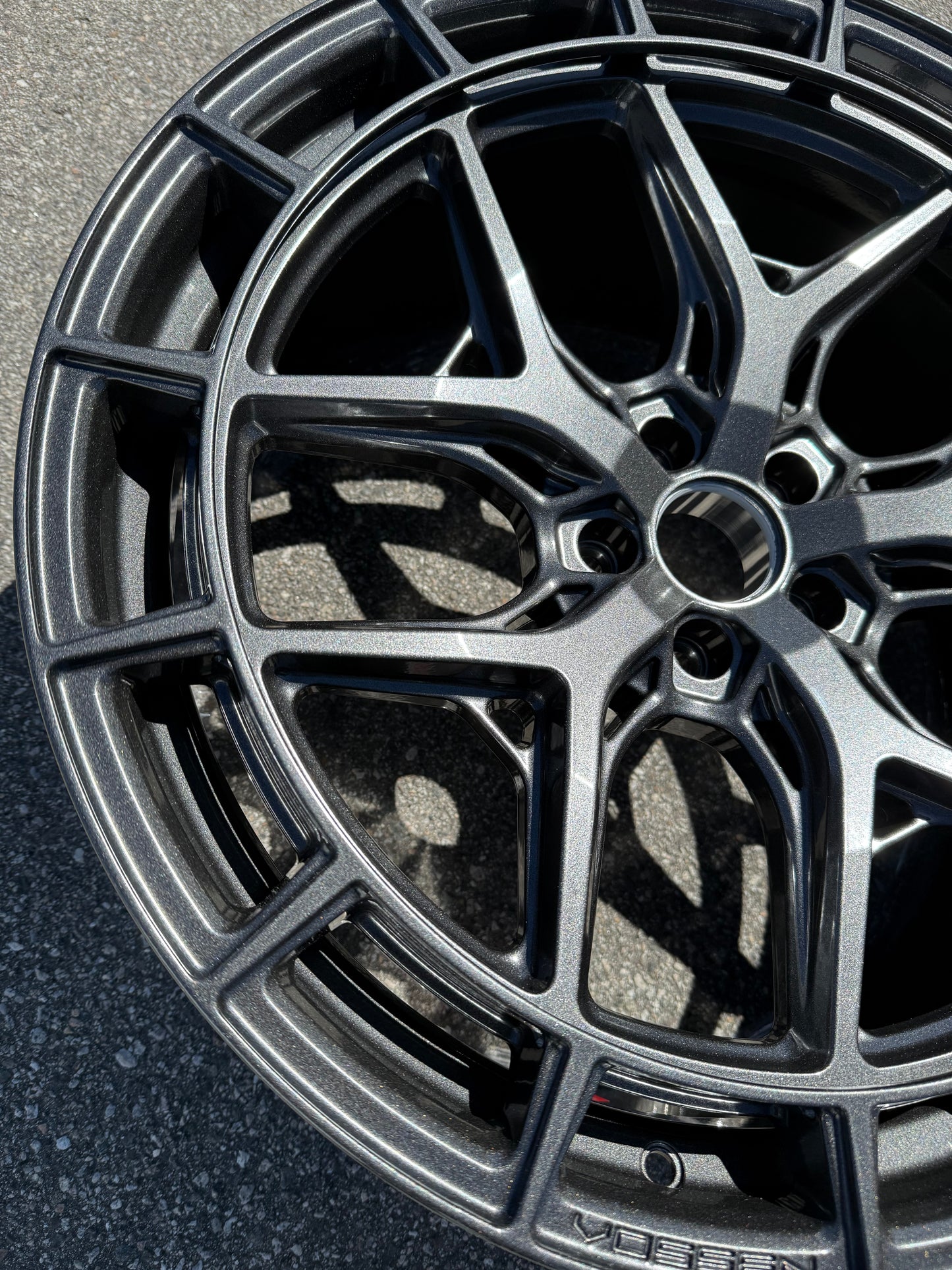 22x9.0 Vossen HFX-1 / Anthracite