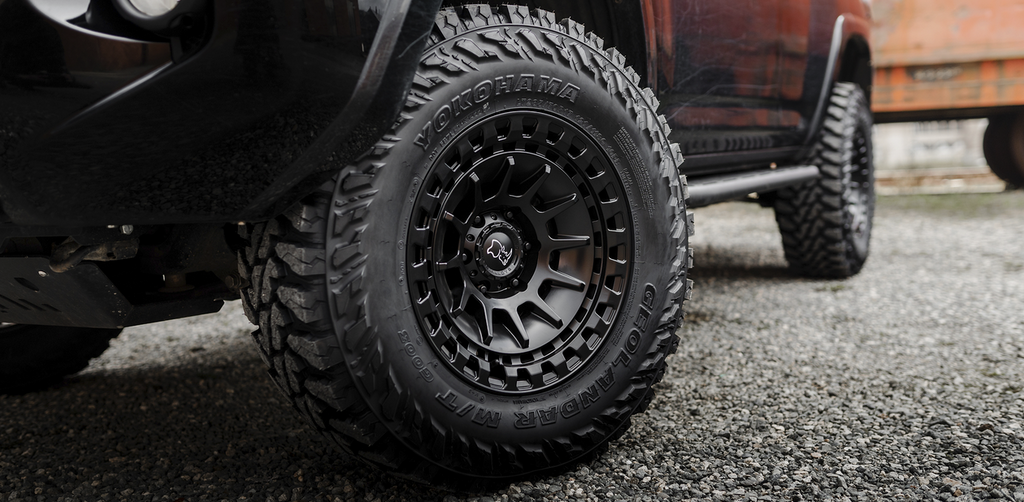 17x8.5 Black Rhino Warthog Matte Black
