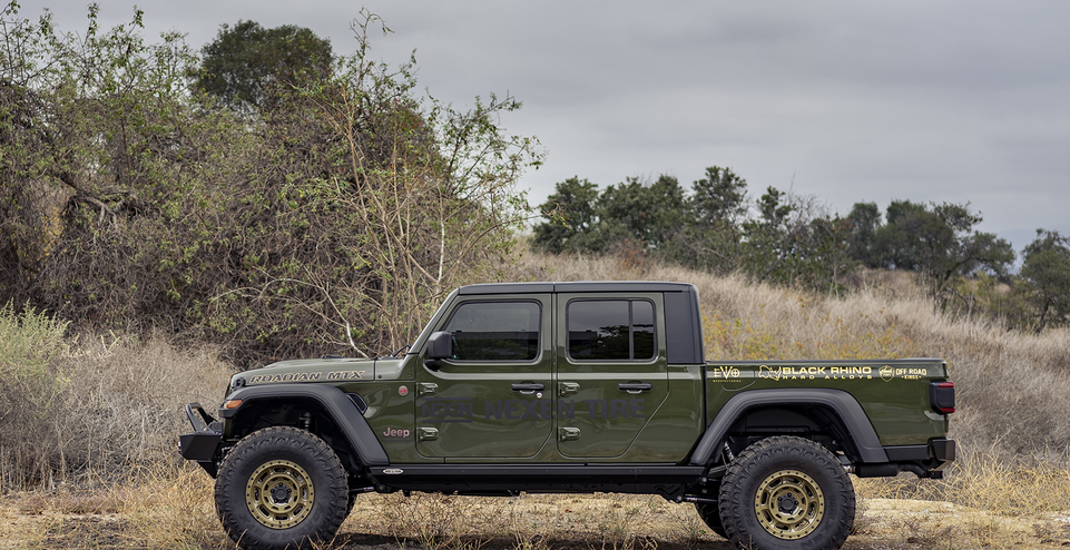 17x8.5 Black Rhino Convoy Gator Green