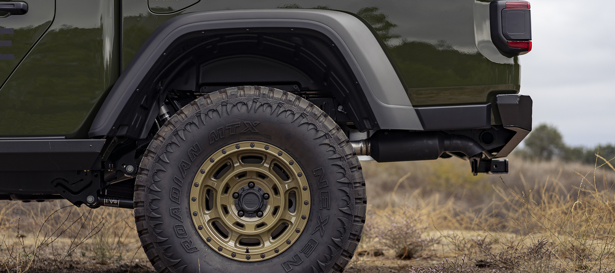 17x8.5 Black Rhino Convoy Gator Green