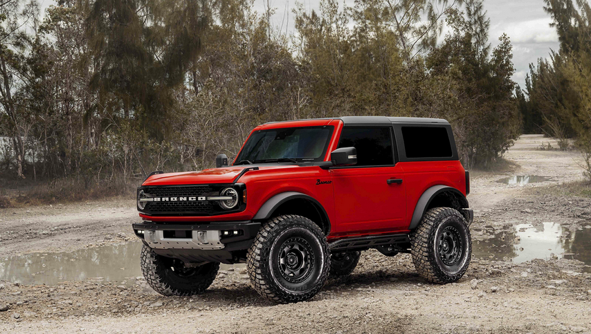 17x8.5 Black Rhino Voyager Silver Machined w/Matte Black Lip