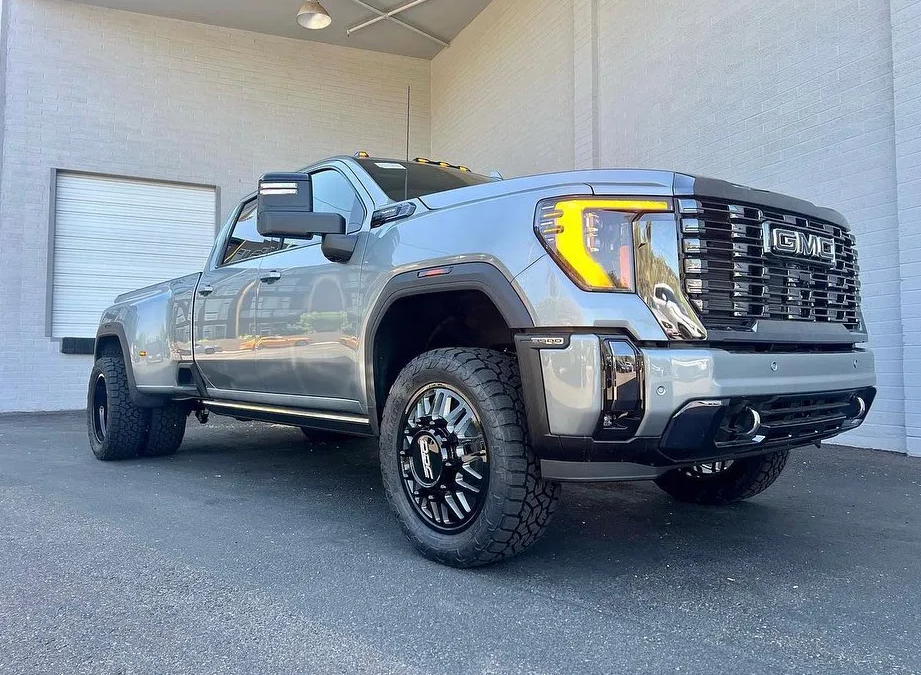 Traxda Level Kit 2020-2024 Chevrolet / GMC 2500HD/3500HD 2wd/4wd (1.5″-2.25″ Front)