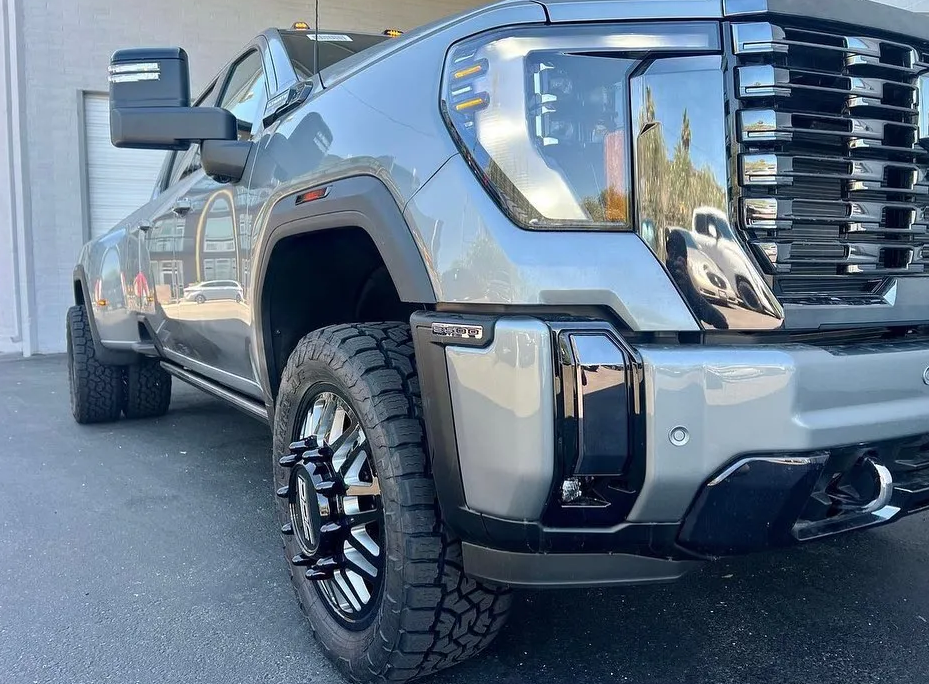 Traxda Level Kit 2020-2024 Chevrolet / GMC 2500HD/3500HD 2wd/4wd (1.5″-2.25″ Front)