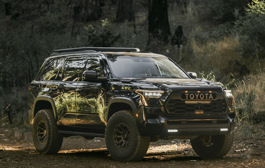 17x8.5 Black Rhino Diamondback Metallic Blue 6x139.7 Bolt Pattern / 25mm Offset / 106.10 Bore / 2750 Load