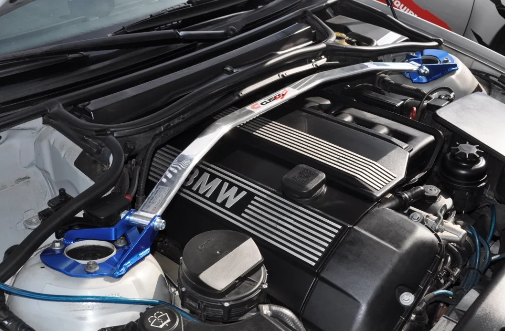 Cusco Type OS Front Strut Bar 1998-2005 BMW 323 / 325 / 328 / 330 / M3 (E46)