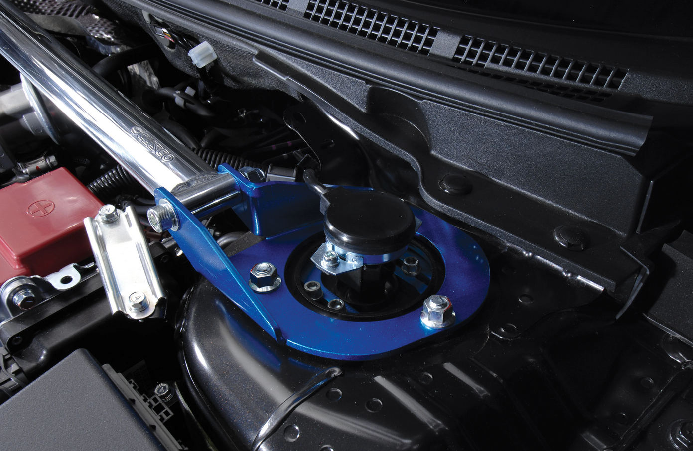 Cusco Type OS Front Strut Bar 2009-2014 Mitsubishi Lancer Sportback/Ralliart / 2008-2016 Mitsubishi Lancer Evolution X