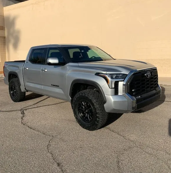 Traxda Lift Kit 2022-2024 Toyota Tundra 4x4/4x2 / 2023-2024 Sequoia (2.5" Front / 1.0" Rear)