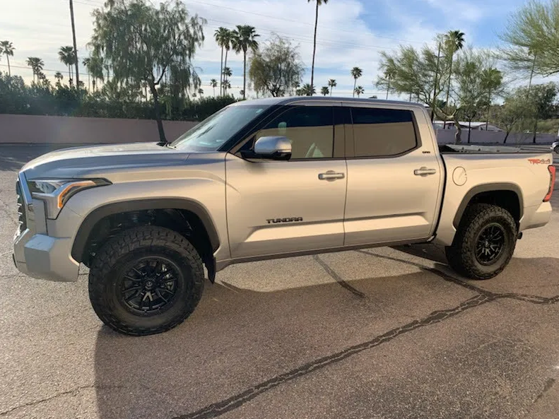 Traxda Lift Kit 2022-2024 Toyota Tundra 4x4/4x2 / 2023-2024 Sequoia (2.5" Front / 1.0" Rear)