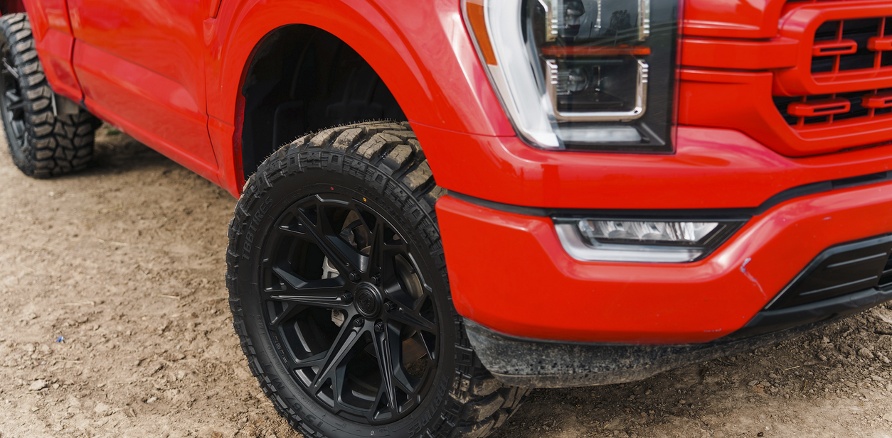 20x9.0 Fuel FC886 Hammerhead Gloss Black Dark Tinted Clear