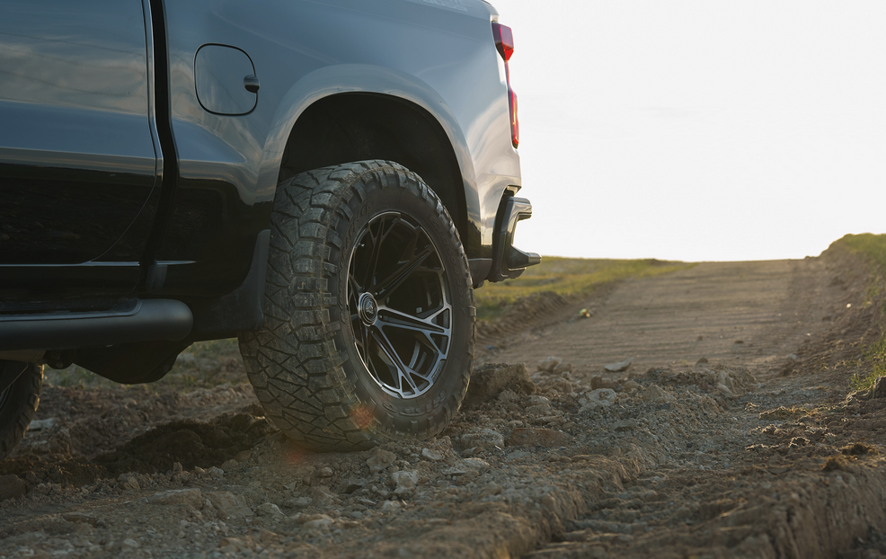 20x9.0 Fuel FC886 Hammerhead Gloss Black Dark Tinted Clear