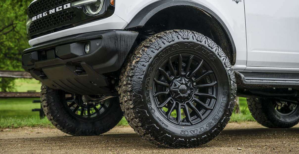 20x10 Fuel Blade FC889 Gloss Black Milled