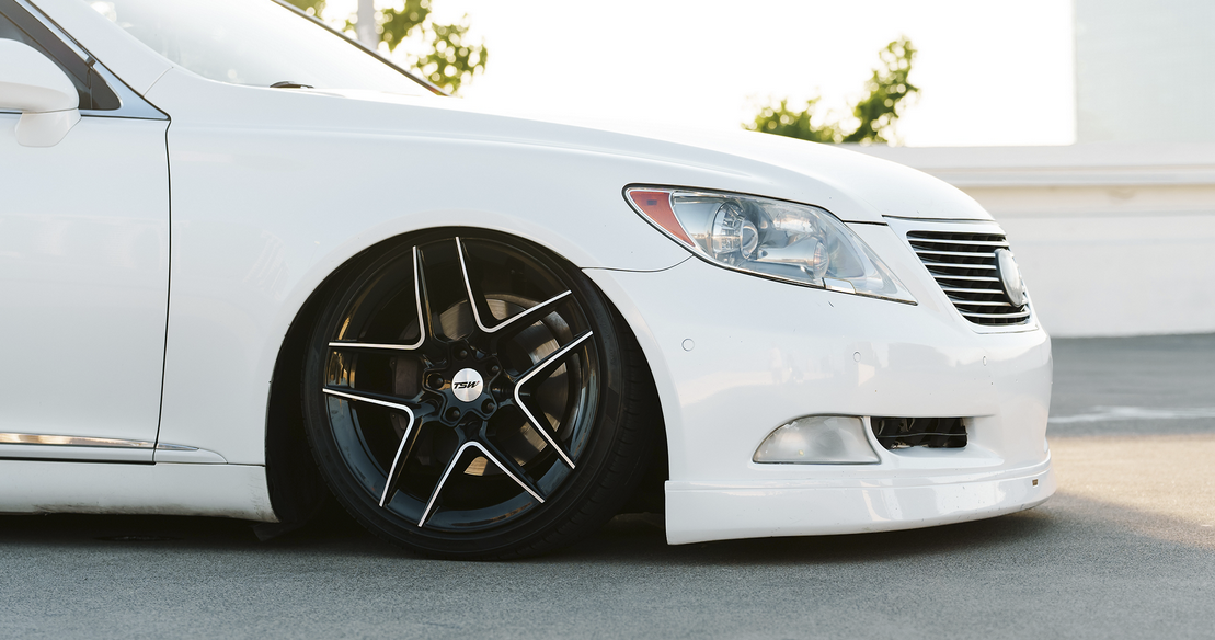 19x8.5 TSW Slipstream Gloss Black w/ Machined Face