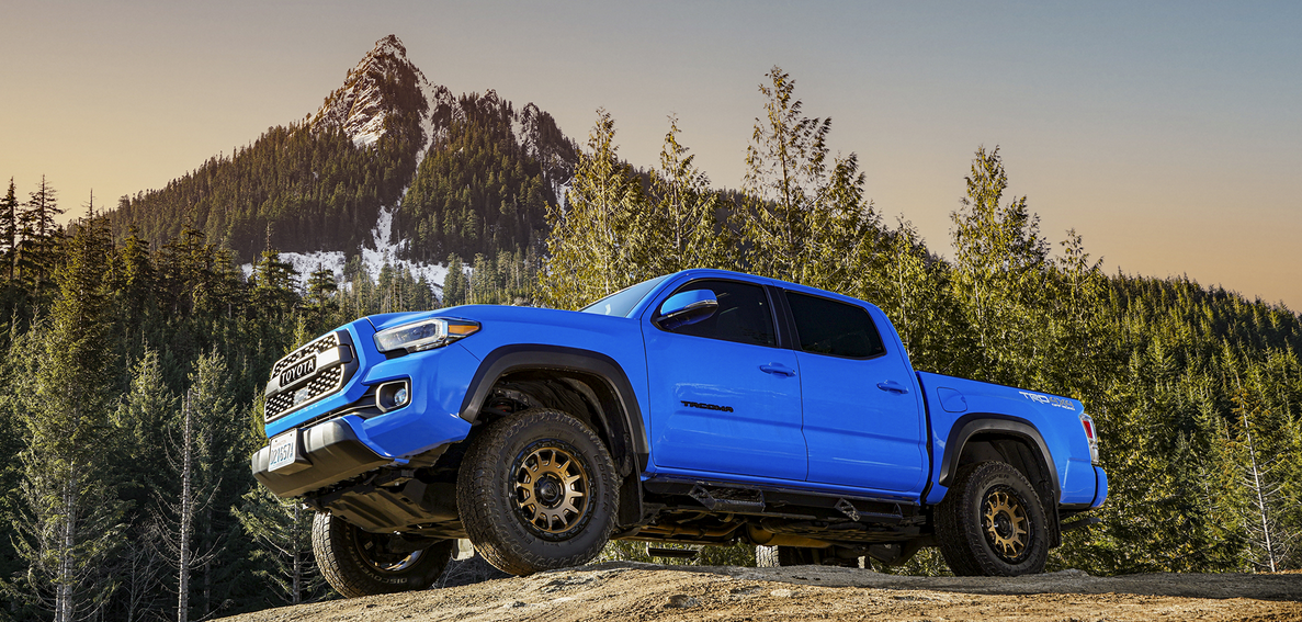 17x8.5 Fuel Fortress FC884 Matte Black w/Gloss Black Lip