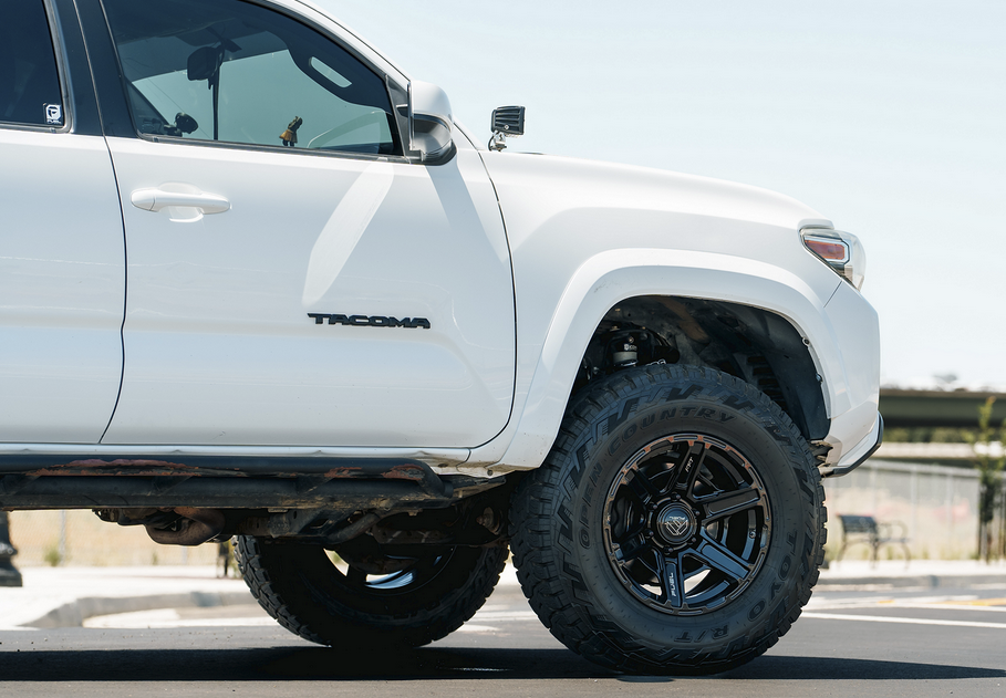 17x9.0 Fuel Gambit FC892 Gloss Black