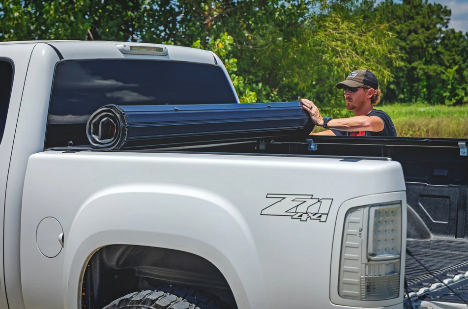 Rough Country Hard Roll Cover 2007-2013 Chevy Silverado / GMC Sierra 1500