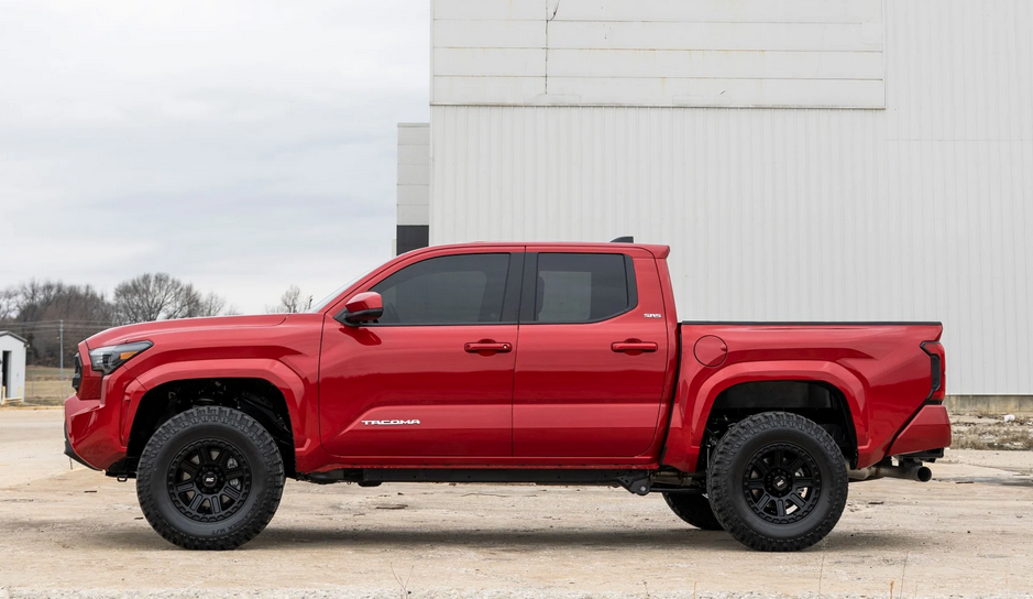 Rough Country 1.5" Leveling Kit 2024-2025 Toyota Tacoma 4WD