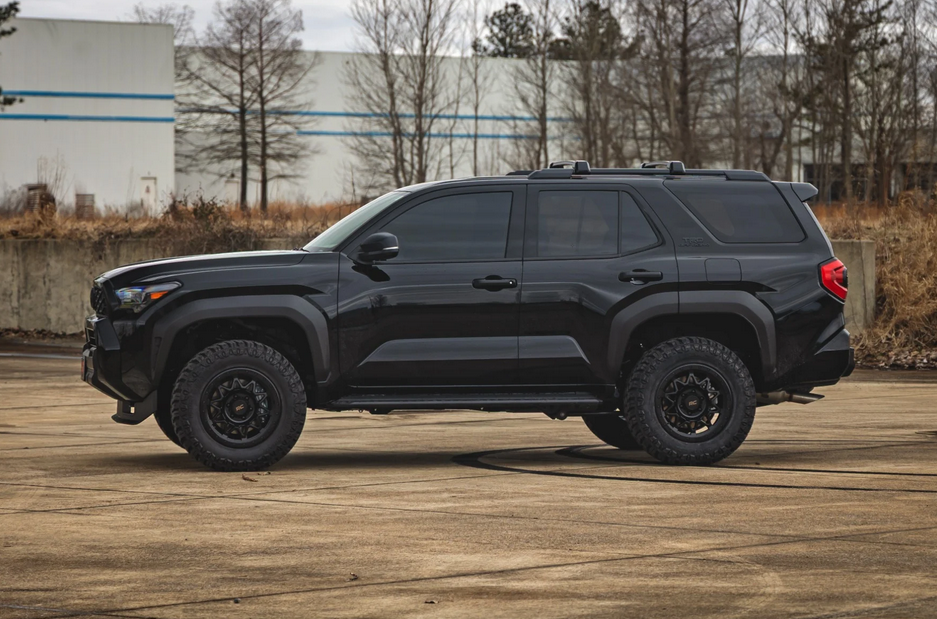 Rough Country 1.5-2" Leveling Kit 2025 Toyota 4Runner 4WD