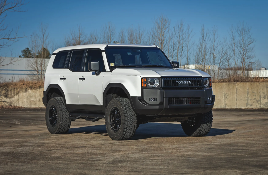 Rough Country Nerf Steps Cab Length 2024-2025 Toyota Land Cruiser 4WD