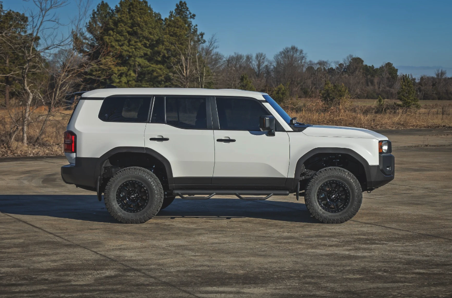 Rough Country Nerf Steps Cab Length 2024-2025 Toyota Land Cruiser 4WD