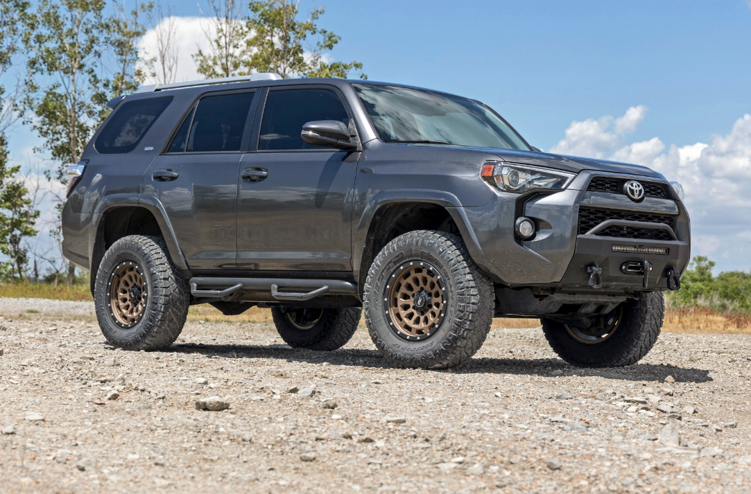 17x8.5 Rough Country 87 Series Wheel Bronze/Black