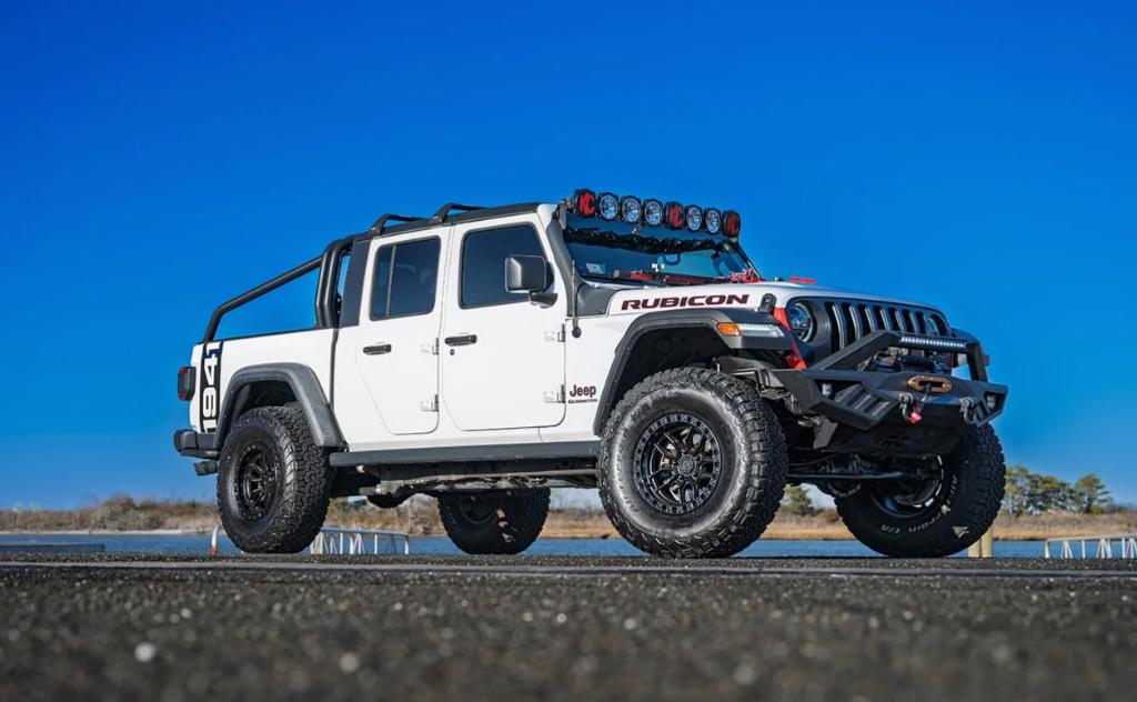 20x9.0 Arena Hustle Smoked Bronze Center Satin Black Lip