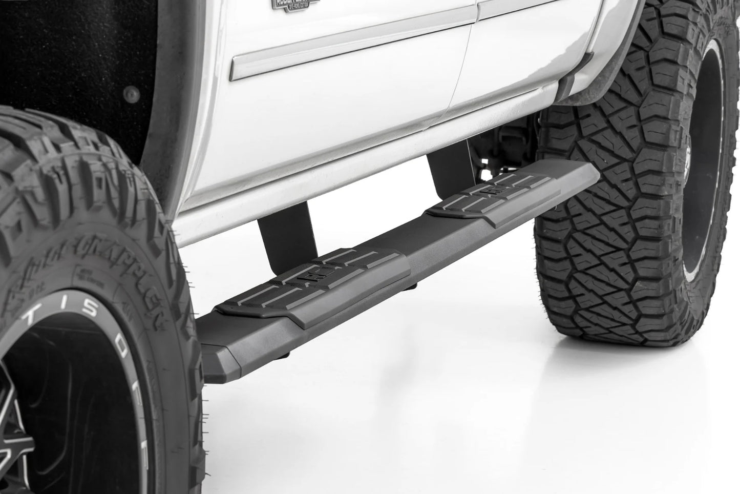 Rough Country TR2 Running Boards 2007-2019 & Classic Chevy/GMC 1500/2500HD/3500HD