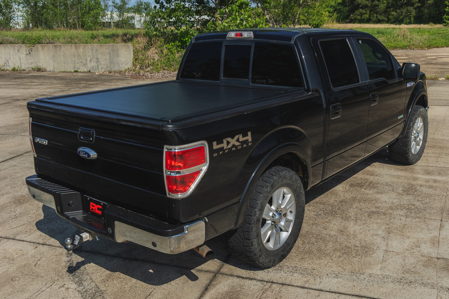 Rough Country Powered Bed Cover 2009-2014 Ford F-150 2WD/4WD (5'7" Bed)