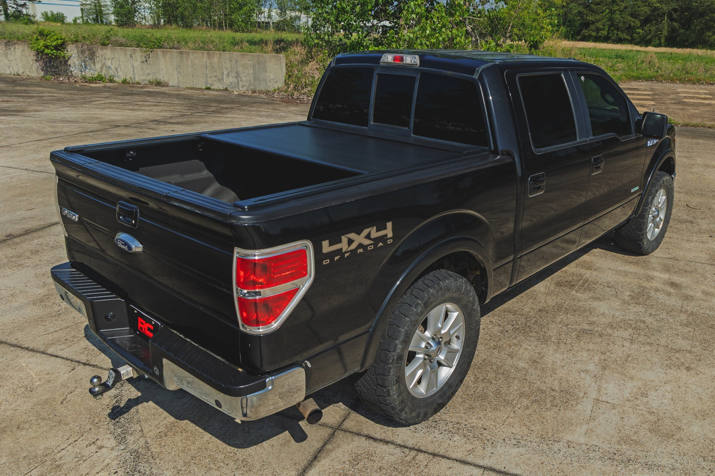 Rough Country Powered Bed Cover 2009-2014 Ford F-150 2WD/4WD (5'7" Bed)