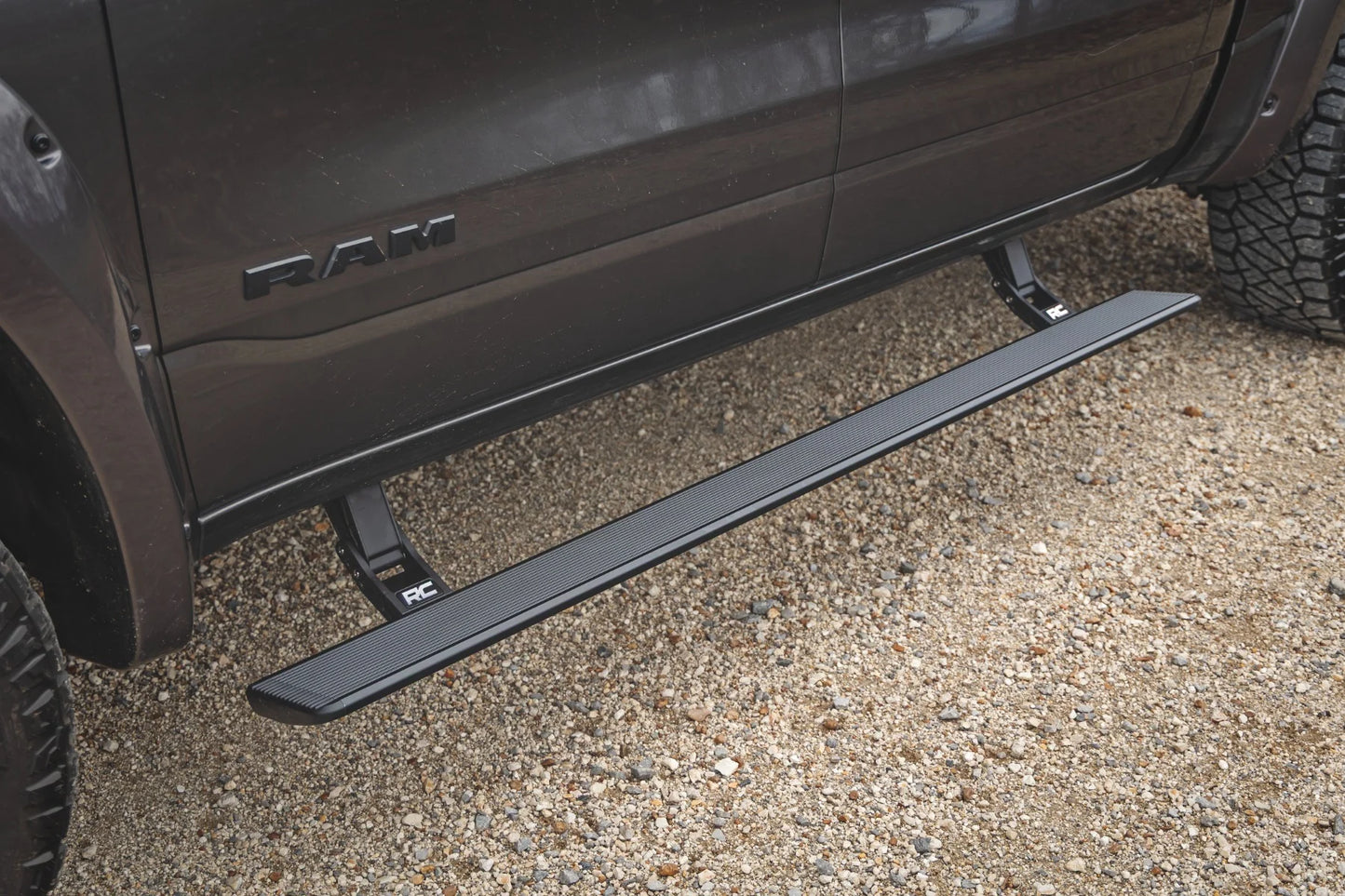 Rough Country Elite Series Power Running Boards 2010-2026 Ram 2500/3500 Crew Cab