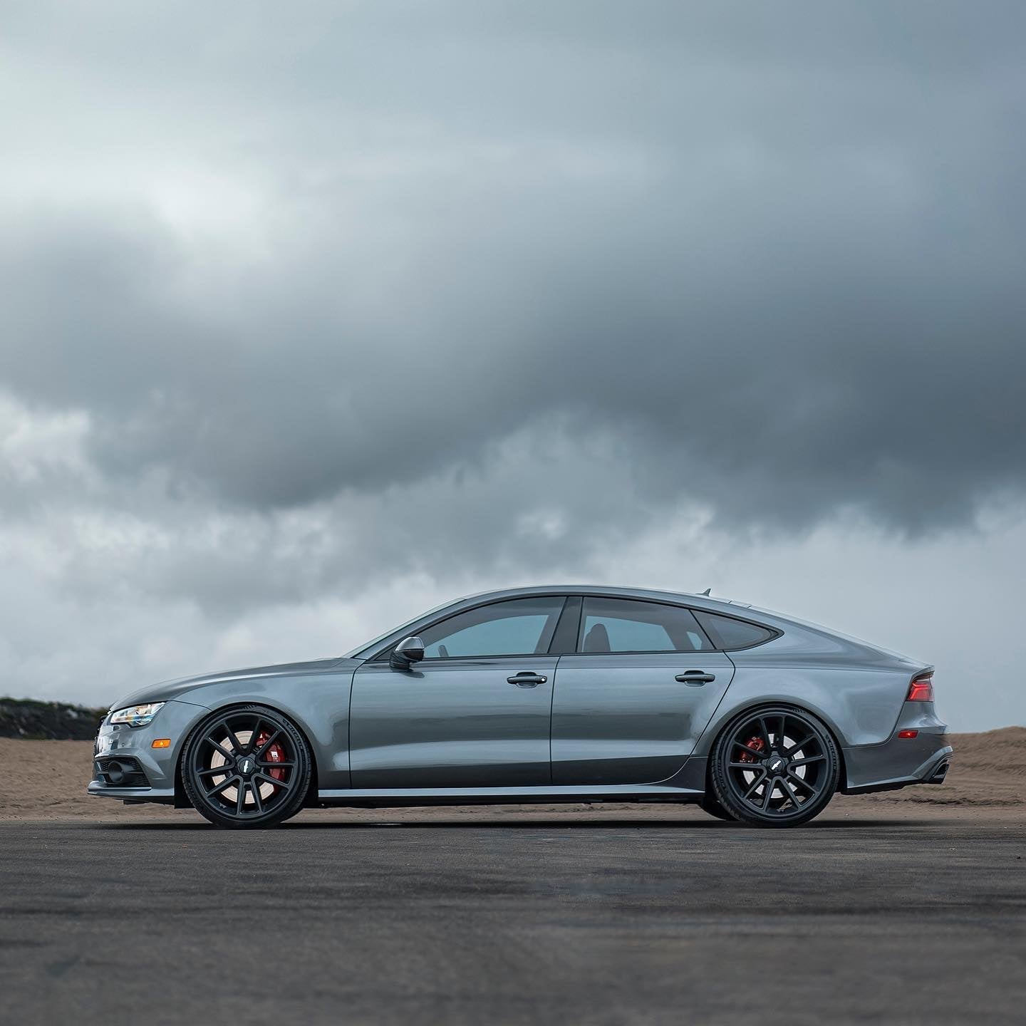 21x11.0 Rotiform BTL Matte Black w/ Black Cap