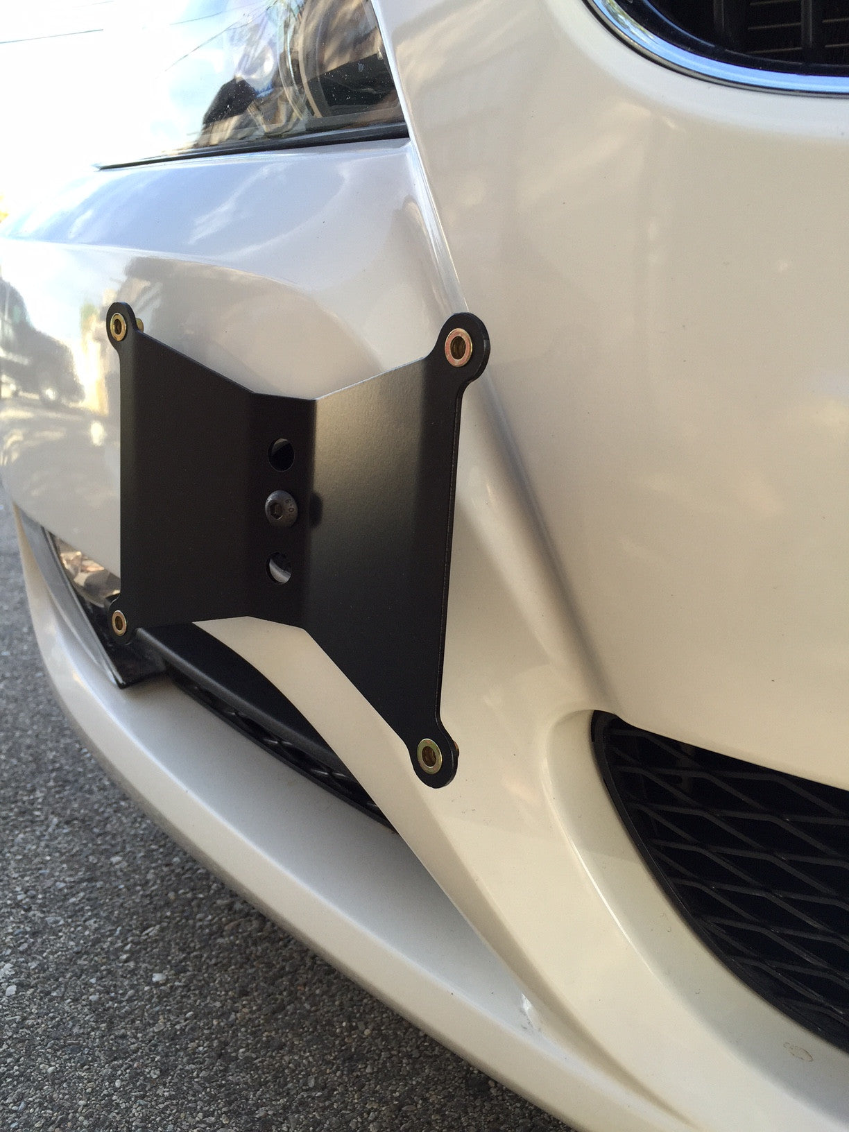 DARKSIDE Front Tow Hook License Plate Mount 2005-2012 BMW 3 Series E90 / E91 / E92 / E93