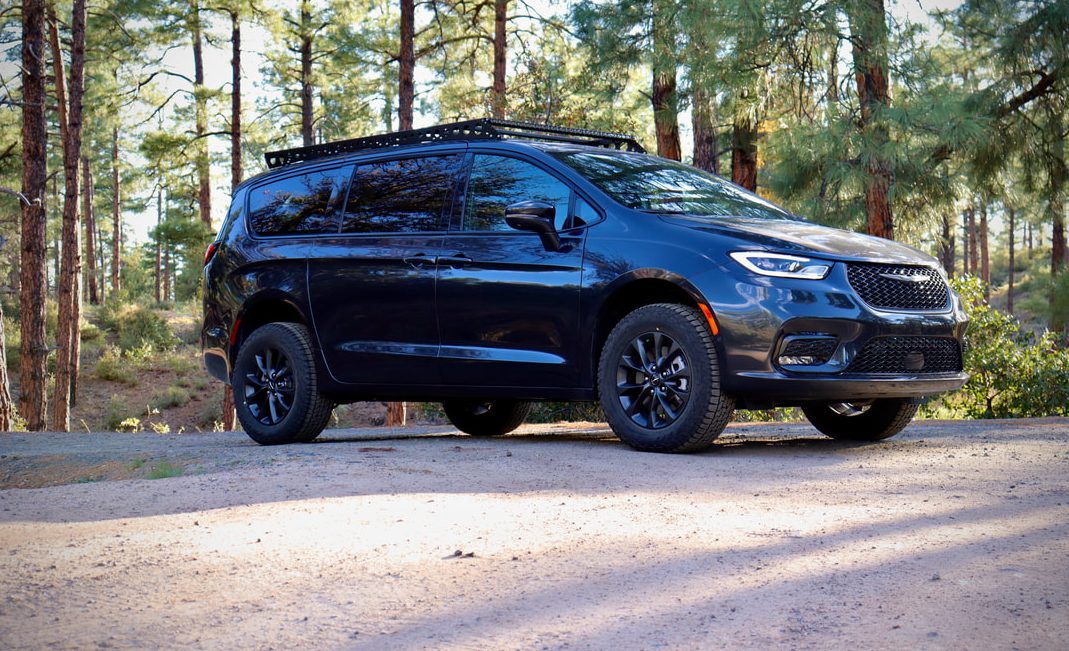 Journeys Offroad Lift Kit 2017-2024 Chrysler Pacifica Hybrid - 2" Front / 2" Rear