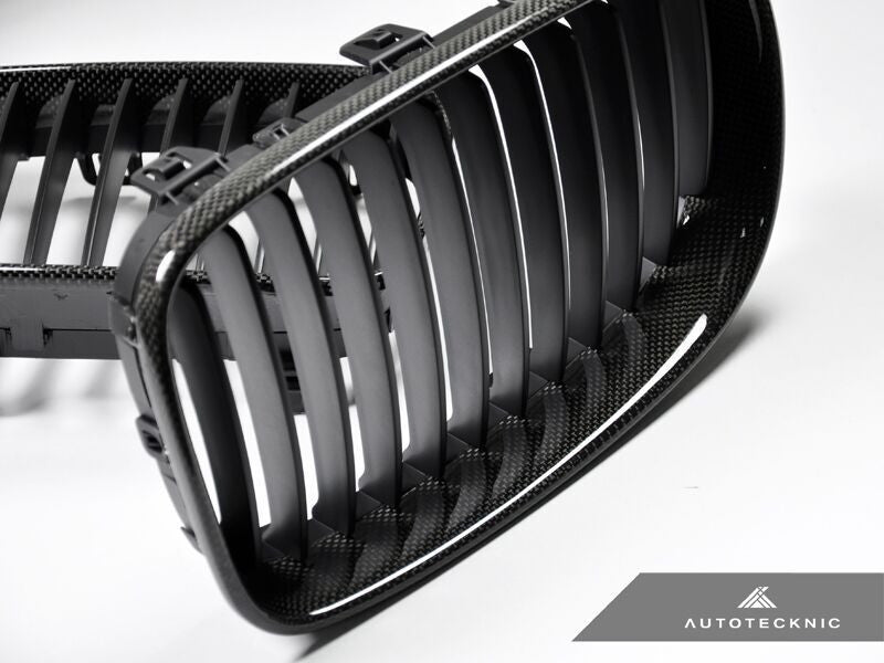 AutoTecknic Replacement Carbon Fiber Front Grilles BMW E82 Coupe / E88 Cabrio | 1 Series including 1M
